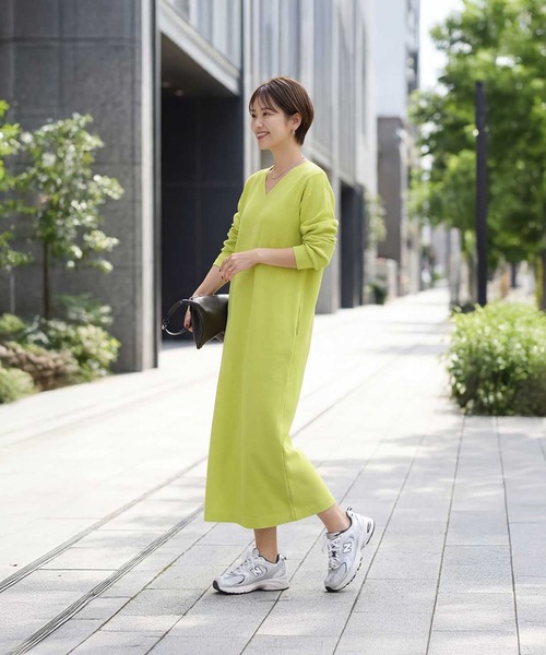 STYLE DELI(スタイルデリ)の「サーマル編みVネックワンピース(ワンピース・レディース・ライム/ネイビー/グレイッシュベージュ・FREE)」の8枚目の写真