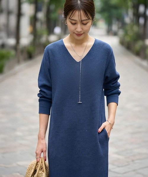 STYLE DELI(スタイルデリ)の「サーマル編みVネックワンピース(ワンピース・レディース・ライム/ネイビー/グレイッシュベージュ・FREE)」の18枚目の写真