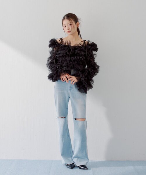 Chico(チコ)の「【SALON by Chico】フロントスリットストレートフレアデニム(デニムパンツ・レディース・ブルー系その他/ブルー・MEDIUM/SMALL)」の9枚目の写真