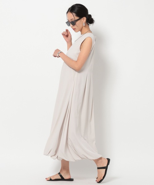 HEREIAM(ヘレイアム)の「【HEREIAM】撥水Comfy ワンピース(ワンピース・レディース・ブラック/ライトグレー・MEDIUM/SMALL)」の12枚目の写真