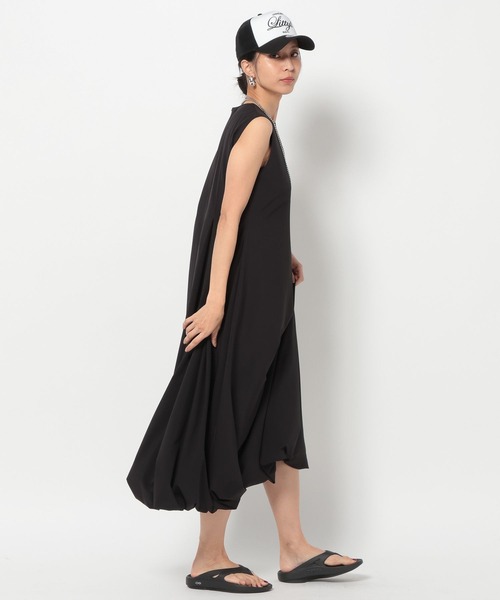 HEREIAM(ヘレイアム)の「【HEREIAM】撥水Comfy ワンピース(ワンピース・レディース・ブラック/ライトグレー・MEDIUM/SMALL)」の18枚目の写真