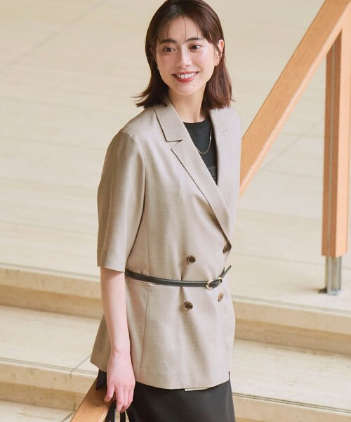 23区 L(ニジュウサンクオオキイサイズ)の「リネンライクグロッシー ハーフスリーブ ダブル ジャケット(その他アウター・レディース・ネイビー系/ベージュ系/グレー系・44/48/46)」の1枚目の写真