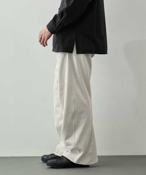 KHOKI(コッキ)の「【KHOKI/コッキ】3D Cutting Sweat Pants(スウェットパンツ・メンズ・ブラック/オフホワイト・1/2)」の10枚目の写真