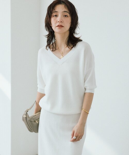 RIVE DROITE(リヴドロワ)の「【セットアップ可能】ギマコットン片畦Vネックニット(ニット/セーター・レディース・イエロー/ブラック/オフホワイト/モカ・FREE)」の5枚目の写真