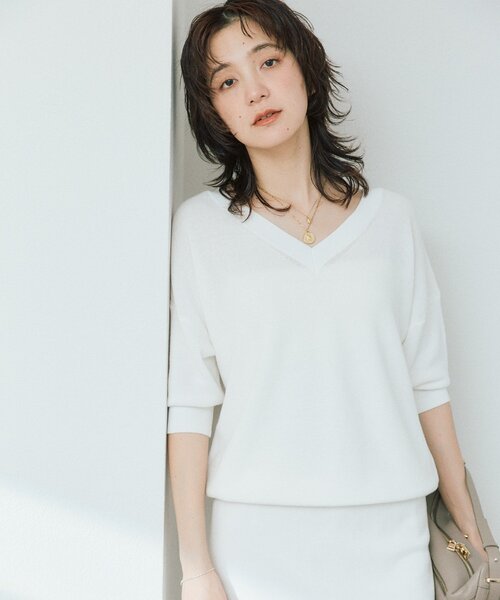 RIVE DROITE(リヴドロワ)の「【セットアップ可能】ギマコットン片畦Vネックニット(ニット/セーター・レディース・イエロー/ブラック/オフホワイト/モカ・FREE)」の8枚目の写真