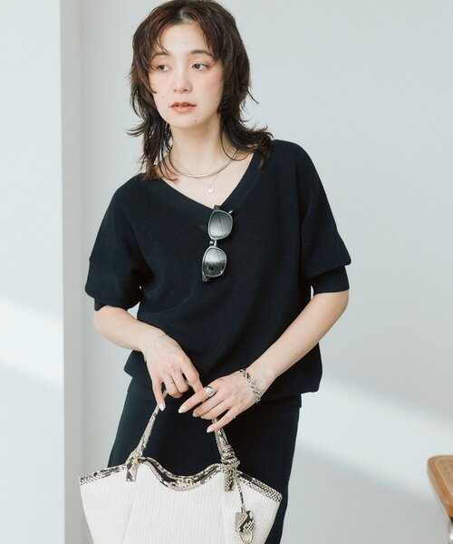 RIVE DROITE(リヴドロワ)の「【セットアップ可能】ギマコットン片畦Vネックニット(ニット/セーター・レディース・イエロー/ブラック/オフホワイト/モカ・FREE)」の21枚目の写真