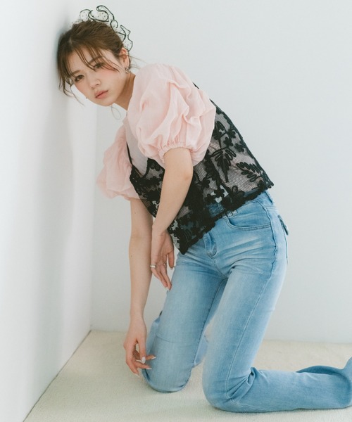 VANNIE U（ヴァニーユー）の「モールフラワー刺繍キャミビスチェ（キャミソール・レディース・ブラック/ホワイト・FREE）」の7枚目の写真
