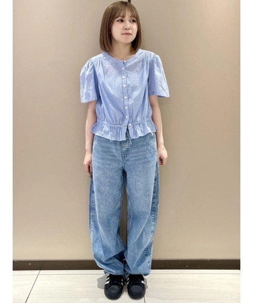 GAP(ギャップ)の「フロントボタン クロップド ペプラムトップス(シャツ/ブラウス・レディース・ホワイト×ブルー/ホワイト・XXS/S/M/L/XS)」の12枚目の写真