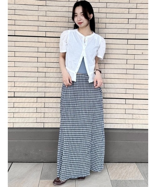 GAP(ギャップ)の「フロントボタン クロップド ペプラムトップス(シャツ/ブラウス・レディース・ホワイト×ブルー/ホワイト・XXS/S/M/L/XS)」の15枚目の写真