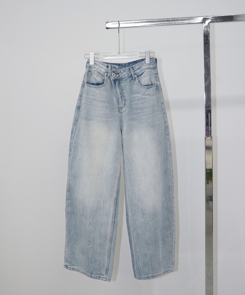 chuclla(チュクラ)の「オフセットウエストバギーデニム chw26s189(デニムパンツ・レディース・ライトブルー・S/M/L)」の9枚目の写真
