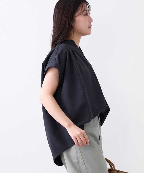 MICA&DEAL（マイカ＆ディール）の「タックショルダーブラウス（シャツ/ブラウス・レディース・ネイビー/ライトベージュ/ブルー/ブラウン・FREE）」の19枚目の写真