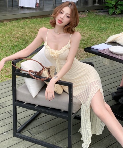 gossip!ロサンゼルス(ゴシップロサンゼルス)の「Y2K 総レースレーシー/シックワンピース(ワンピース・レディース・ベージュ・M)」の3枚目の写真