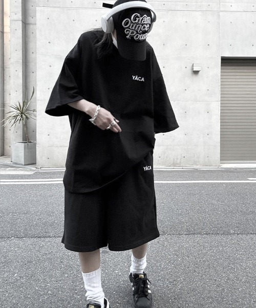 YACA（ヤーカ）の「Embroidery Logo T-shirt/エンブロイダリーロゴTシャツ【unisex item】（Tシャツ/カットソー・レディース・アッシュグレー/チャコールグレー/ブラック・1/2）」の9枚目の写真