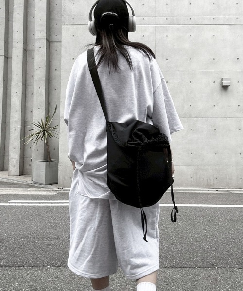 YACA（ヤーカ）の「Embroidery Logo T-shirt/エンブロイダリーロゴTシャツ【unisex item】（Tシャツ/カットソー・レディース・アッシュグレー/チャコールグレー/ブラック・1/2）」の12枚目の写真