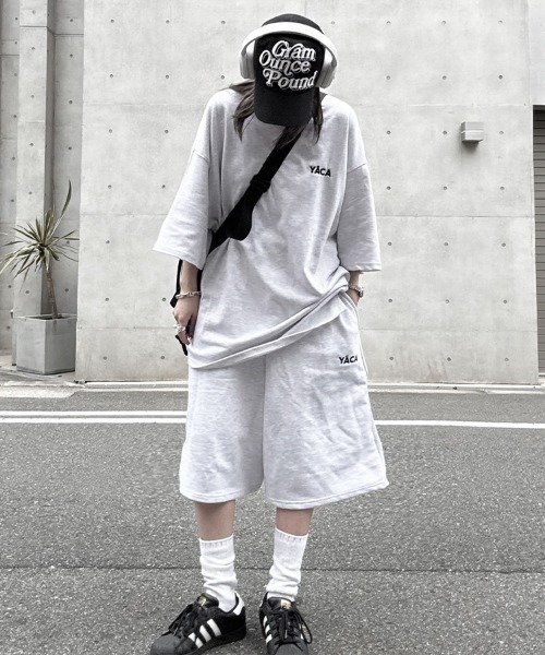 YACA（ヤーカ）の「Embroidery Logo T-shirt/エンブロイダリーロゴTシャツ【unisex item】（Tシャツ/カットソー・レディース・アッシュグレー/チャコールグレー/ブラック・1/2）」の13枚目の写真