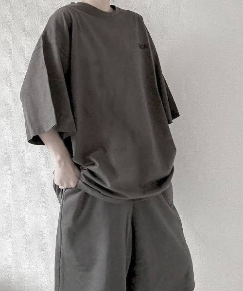 YACA（ヤーカ）の「Embroidery Logo T-shirt/エンブロイダリーロゴTシャツ【unisex item】（Tシャツ/カットソー・レディース・アッシュグレー/チャコールグレー/ブラック・1/2）」の17枚目の写真