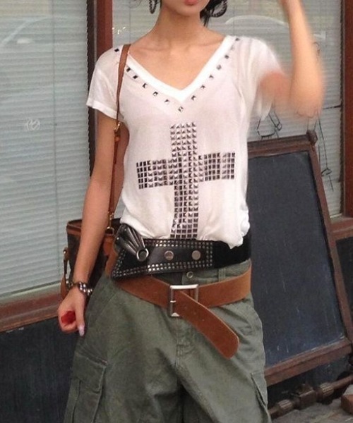 ViViDAY(ビビデー)の「十字架透けtシャツ(Tシャツ/カットソー・レディース・ブラック/ホワイト・M)」の10枚目の写真