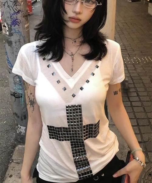 ViViDAY(ビビデー)の「十字架透けtシャツ(Tシャツ/カットソー・レディース・ブラック/ホワイト・M)」の14枚目の写真