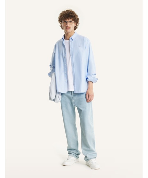 Maison Kitsune(メゾンキツネ)の「WIDE JEANS(デニムパンツ・メンズ・ライトインディゴブルー・30/29/28/34/33/32)」の4枚目の写真