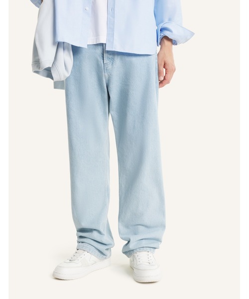 Maison Kitsune(メゾンキツネ)の「WIDE JEANS(デニムパンツ・メンズ・ライトインディゴブルー・30/29/28/34/33/32/31)」の9枚目の写真