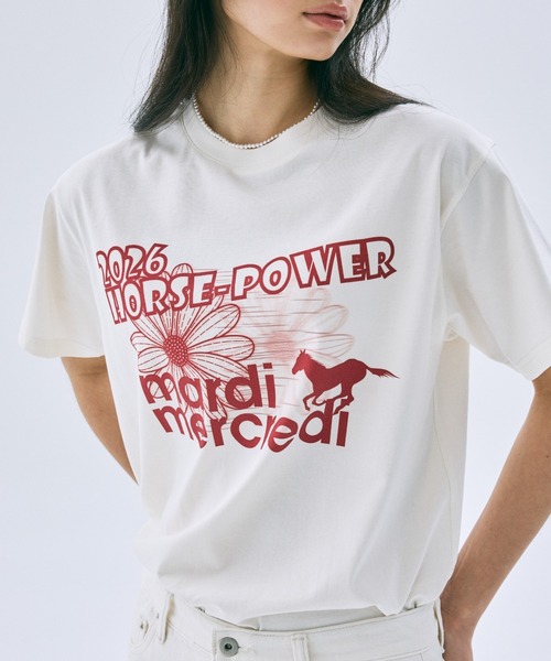 Mardi Mercredi（マルディメクルディ）の「TSHIRT 2026 HORSE-POWER / Tシャツ 2026 HORSE-POWER（Tシャツ/カットソー・レディース・アイボリー/クリーム・FREE）」の4枚目の写真