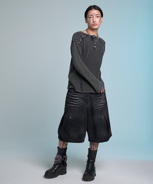 VI E DIT(ヴィエディット)の「Crushed Bleach Denim Pants/クラッシュドブリーチデニムパンツ(デニムパンツ・メンズ・ブラック/ブルー・1/2)」の16枚目の写真
