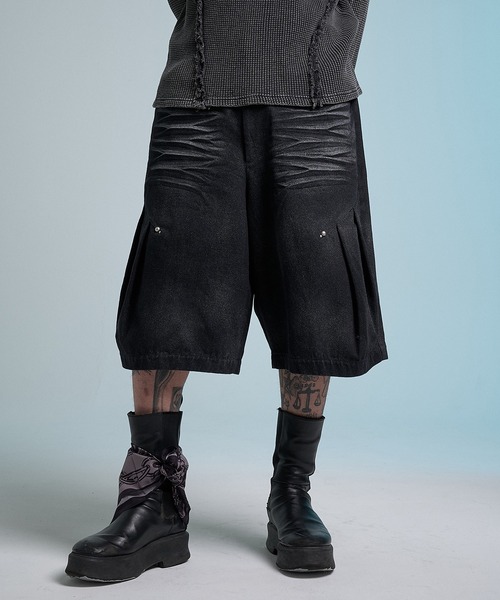 VI E DIT(ヴィエディット)の「Crushed Bleach Denim Pants/クラッシュドブリーチデニムパンツ(デニムパンツ・メンズ・ブラック/ブルー・1/2)」の6枚目の写真