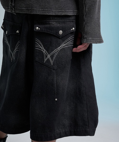 VI E DIT(ヴィエディット)の「Crushed Bleach Denim Pants/クラッシュドブリーチデニムパンツ(デニムパンツ・メンズ・ブラック/ブルー・1/2)」の20枚目の写真