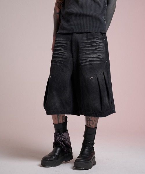 VI E DIT(ヴィエディット)の「Crushed Bleach Denim Pants/クラッシュドブリーチデニムパンツ(デニムパンツ・メンズ・ブラック/ブルー・1/2)」の9枚目の写真