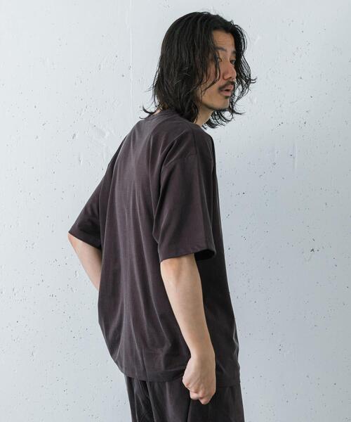 URBAN RESEARCH(アーバンリサーチ)の「『洗濯可』WASHABLE CUPRO T-SHIRTS(Tシャツ/カットソー・メンズ・ブラウン/ブラック/カーキ・MEDIUM/LARGE)」の8枚目の写真