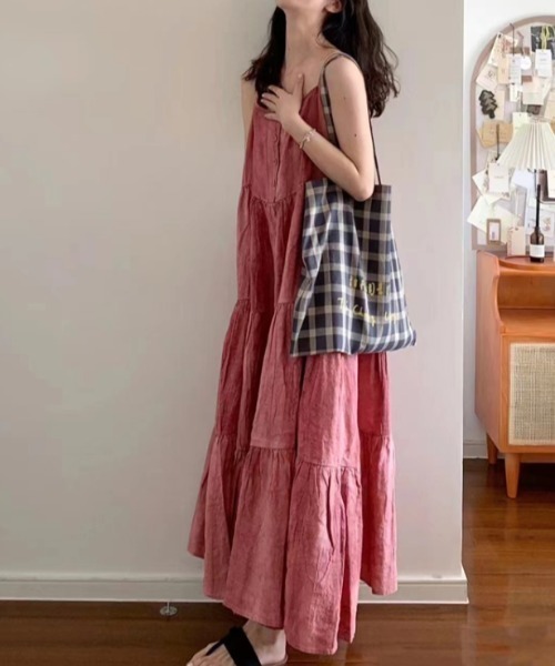 AMAJI（アマジ）の「ギャザー キャミソール ワンピース（ワンピース・レディース・レッド・LARGE/X-LARGE）」の3枚目の写真