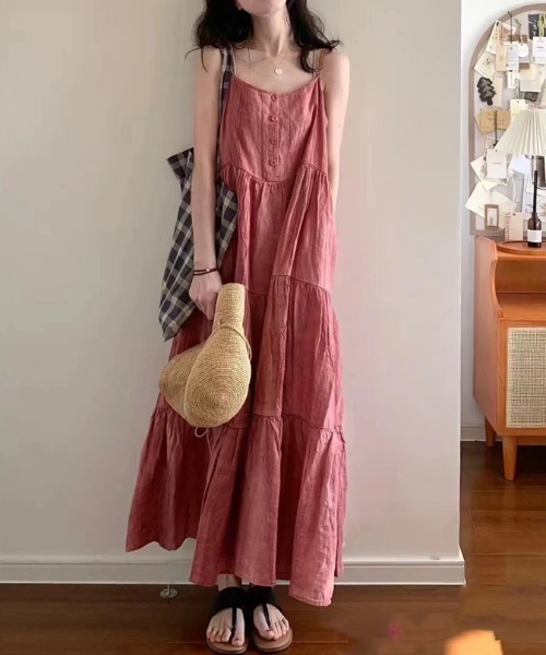 AMAJI（アマジ）の「ギャザー キャミソール ワンピース（ワンピース・レディース・レッド・LARGE/X-LARGE）」の2枚目の写真