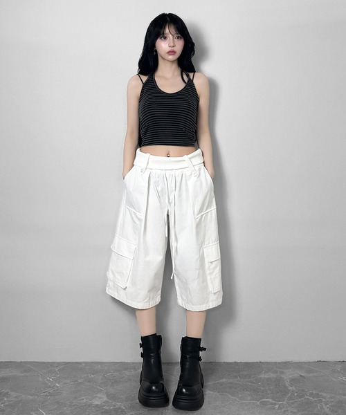 FOLLOWIN(フォロウィン)の「【 UNISEX 】折り返しリブウエストレイヤーカーゴハーフパンツ(カーゴパンツ・レディース・ホワイト/ブラック・FREE)」の7枚目の写真