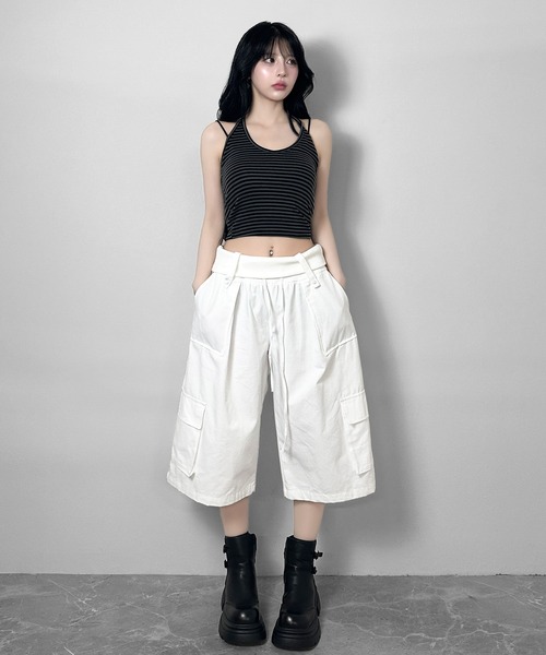 FOLLOWIN(フォロウィン)の「【 UNISEX 】折り返しリブウエストレイヤーカーゴハーフパンツ(カーゴパンツ・レディース・ホワイト/ブラック・FREE)」の8枚目の写真