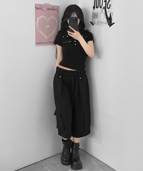 FOLLOWIN(フォロウィン)の「【 UNISEX 】折り返しリブウエストレイヤーカーゴハーフパンツ(カーゴパンツ・レディース・ホワイト/ブラック・FREE)」の16枚目の写真