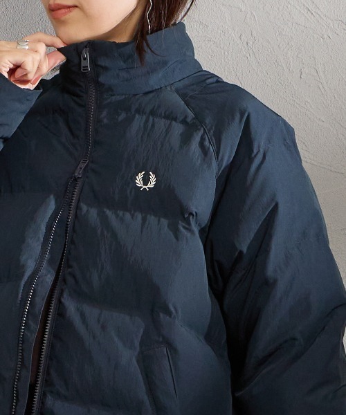 FRED PERRY（フレッドペリー）の「【WEB先行予約】[FRED PERRY/フレッドペリー] ラグランスリーブ 中綿ジャケット（ブルゾン・レディース・オフホワイト/ネイビー・10）」の18枚目の写真