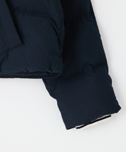 FRED PERRY（フレッドペリー）の「【WEB先行予約】[FRED PERRY/フレッドペリー] ラグランスリーブ 中綿ジャケット（ブルゾン・レディース・オフホワイト/ネイビー・10）」の9枚目の写真