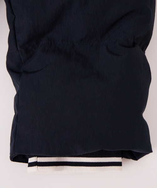 FRED PERRY（フレッドペリー）の「【WEB先行予約】[FRED PERRY/フレッドペリー] ラグランスリーブ 中綿ジャケット（ブルゾン・レディース・オフホワイト/ネイビー・10）」の3枚目の写真