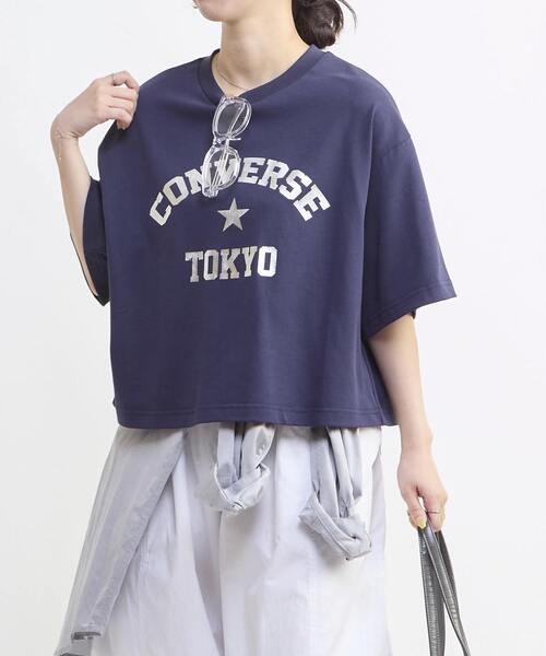 CONVERSE TOKYO(コンバーストウキョウ)の「FOIL PRINT LOGO TEE(Tシャツ/カットソー・レディース・グレー/ネイビー/ホワイト・FREE)」の8枚目の写真