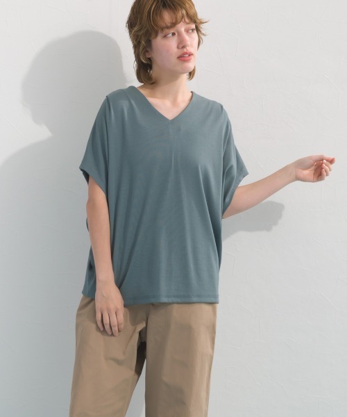 OMNES（オムネス）の「リブVネックタック半袖Tシャツ（Tシャツ/カットソー・レディース・グリーン/チャコールグレー/ライトグレー/ブラック・FREE）」の14枚目の写真