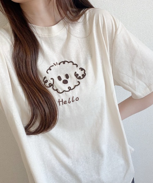 Nana(ナナ)の「ゆる犬刺繍Tシャツ(Tシャツ/カットソー・レディース・ベージュ/ホワイト・FREE)」の2枚目の写真