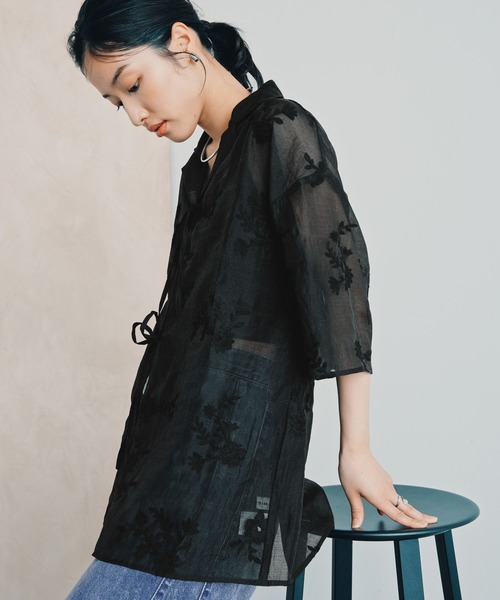 LEPSIM(レプシィム)の「刺繍開襟リボンシャツSS 884914(シャツ/ブラウス・レディース・アイボリー/ブラック/グリーン・FREE)」の20枚目の写真