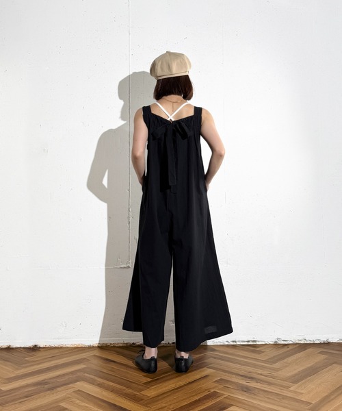 MAISON SELECT(メゾンセレクト)の「6C91 バックリボン ギャザーサロペット(つなぎ/オールインワン・レディース・ベージュ/ブラック・FREE)」の6枚目の写真