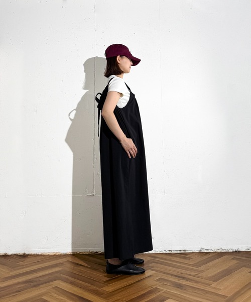 MAISON SELECT(メゾンセレクト)の「6C91 バックリボン ギャザーサロペット(つなぎ/オールインワン・レディース・ベージュ/ブラック・FREE)」の10枚目の写真