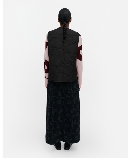 marimekko(マリメッコ)の「【バナー掲載特典付】Kaiverrus Piirto Unikko / light padded vest(その他アウター・レディース・ブラック・SMALL/X-SMALL/LARGE/MEDIUM/XX-SMALL)」の5枚目の写真