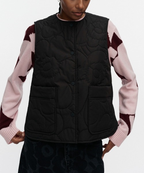 marimekko(マリメッコ)の「【バナー掲載特典付】Kaiverrus Piirto Unikko / light padded vest(その他アウター・レディース・ブラック・SMALL/X-SMALL/LARGE/MEDIUM/XX-SMALL)」の6枚目の写真