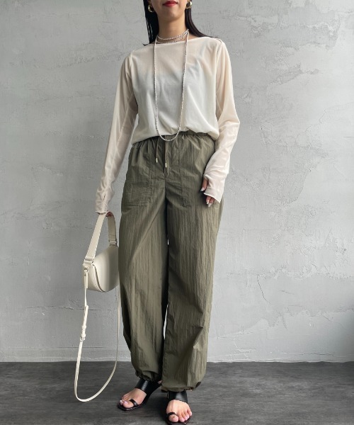 nenom（ネノム）の「[nenom/ネノム] シアーベロア ボートネックロングスリーブTシャツ（Tシャツ/カットソー・レディース・オフホワイト/ネイビー・F）」の17枚目の写真