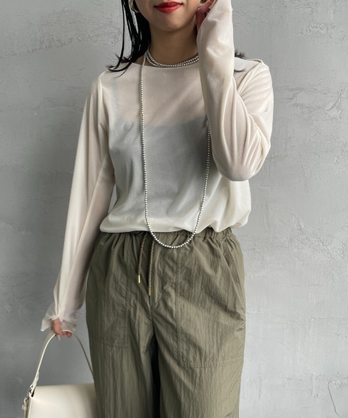 nenom（ネノム）の「[nenom/ネノム] シアーベロア ボートネックロングスリーブTシャツ（Tシャツ/カットソー・レディース・オフホワイト/ネイビー・F）」の15枚目の写真