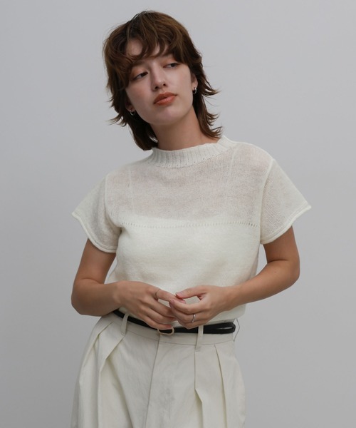 select MOCA(セレクトモカ)の「プチハイリブネックエアリーニットトップス(ニット/セーター・レディース・ブラック/ホワイト/グレー/ブルー・FREE)」の2枚目の写真