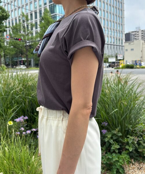 Jena espace merveilleux（ジェナ　エスパスメルヴェイユ）の「フロッキーロゴTシャツ（Tシャツ/カットソー・レディース・オフホワイト/チャコールグレー/ベージュ・FREE）」の22枚目の写真